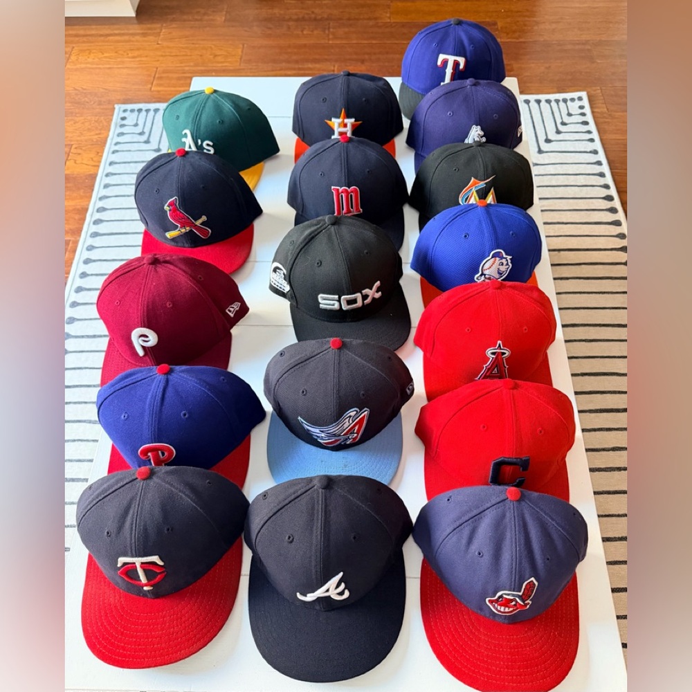 Assorted  14 MLB Team Baseball Caps
NEW ERA 59Fifty caps